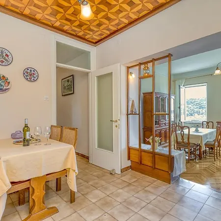Apartment Viking With Sea View